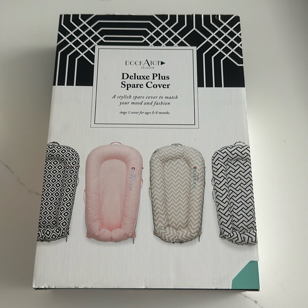 NEW DockATot Deluxe+ Spare Cover in Strawberry Cream